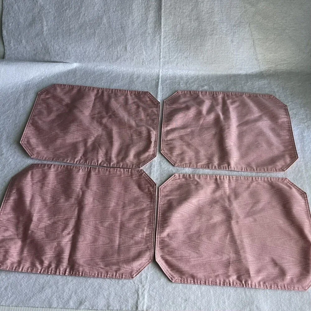 Vintage Placemats Reversible Octagonal Mauve Pink Textured Fabric Dining Kitchen